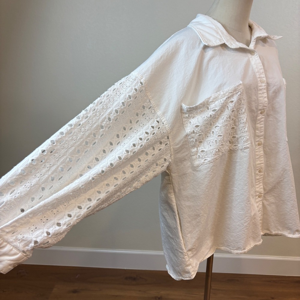 Oli & Hali Button Down Women M White Eyelet Lace Oversized Shirt Boho Festival - Picture 4 of 11